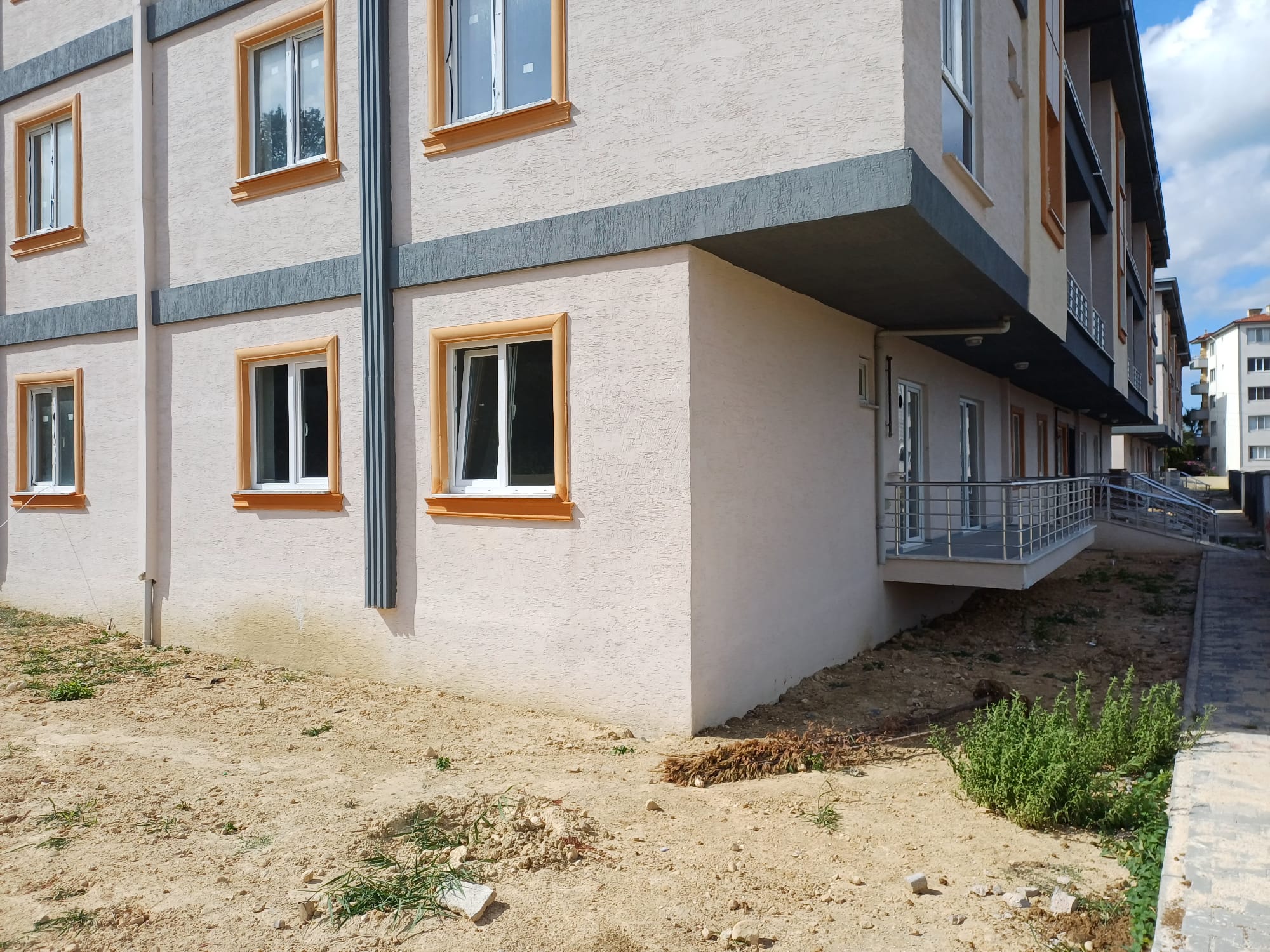 KORU CUMHURİYET MAHALLESİNDE 2+1 KİRALIK DAİRE